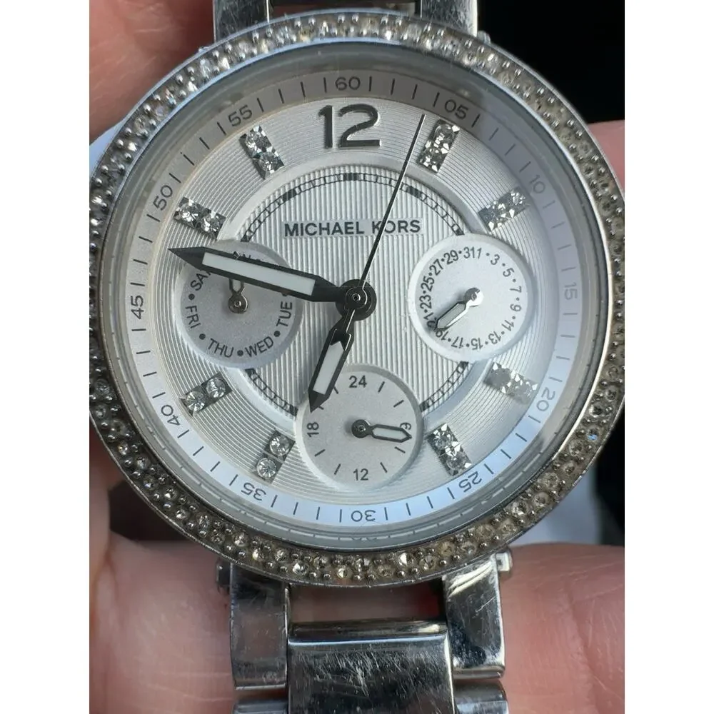 Michael Kors MK-5076 Silver Crystal Bezel Multifunction Women’s Watch Working